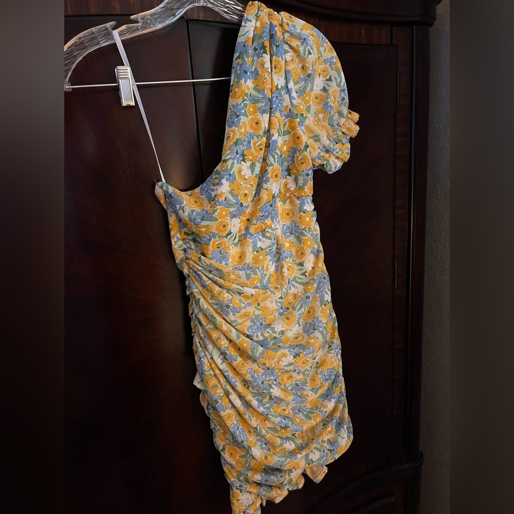 Yellow and blue ruched dress